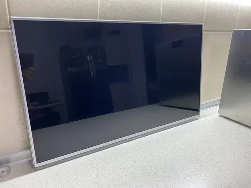 Sony 32 дюйма KDL-32W706B і Panasonic TX-L32EF62