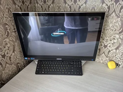 Samsung DP700A3D /Моноблок з сенсорним екраном