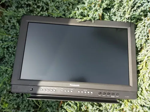 Мультиформатный монитор Panasonic BT-LH2600W
