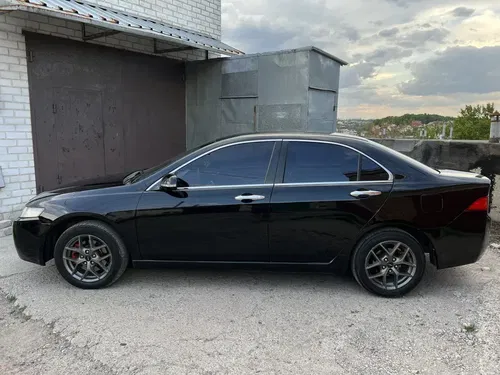 Honda Accord 2005 • 2.0 бензин • Автомат