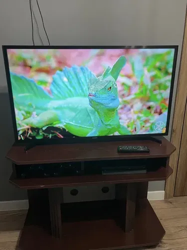 Телевізор Samsung 40' , 1080p, модель UE40J5200AW