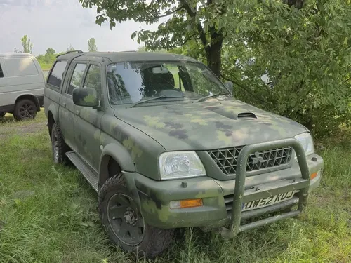 Mitsubishi L200 2.5 TD 4LIFE 4WD