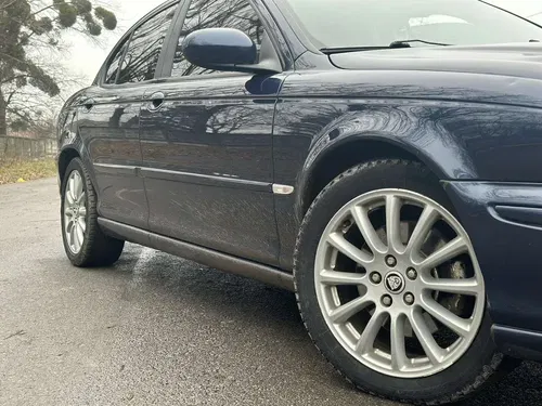 Jaguar X-Type 2005 — Надійний седан з великим технічним обслуговуванням