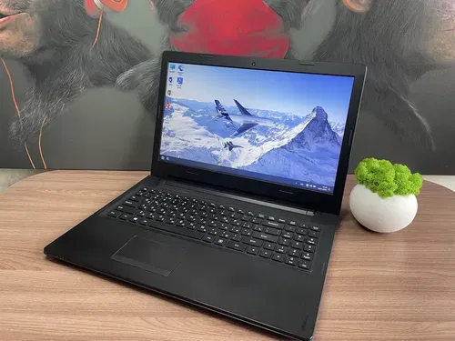 Игровой ноутбук Lenovo/i3-5005/8 RAM/1000HDD/GeForce GT920 на 2 GB