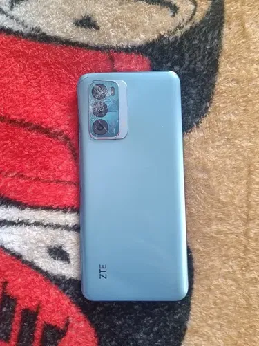 Продам ZTE blade V40 128гб