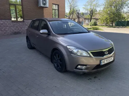 Kia Ceed 2009 року після рестайлінгу.