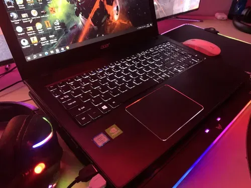 Ноутбук мощный игровой Acer 8 ядер! +игровой комплект