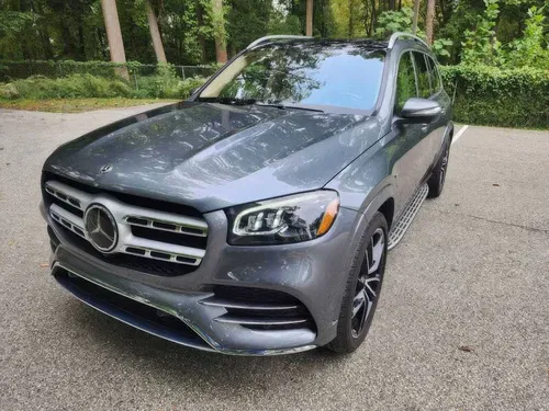 розкішний Mercedes-Benz GLS 580 2021 року