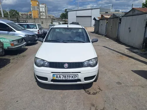 Fiat Albea 2011 — авто після ДТП