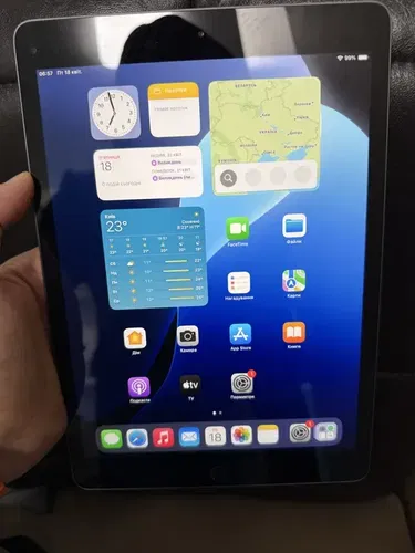 Продам iPad 10.2 2019 (7 th Gen) 128 GB Wi-Fi Space Gray