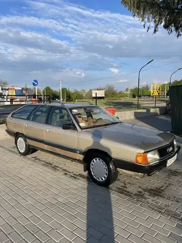 Audi 100 Quattro, 1991 року — повний привід, газ/бензин, універсал