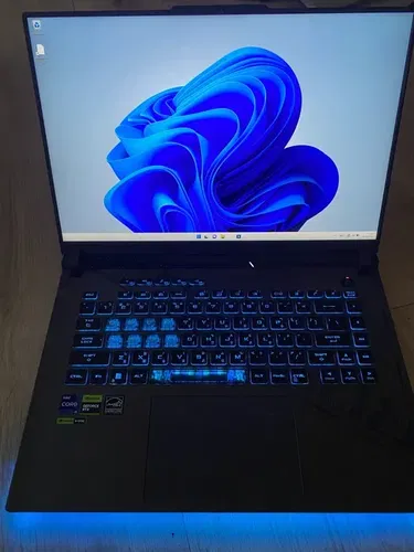 Игровой ноутбук Asus ROG в отличном состоянии