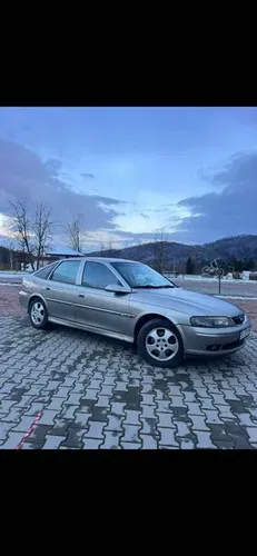 Opel Vectra 1999 — ліфтбек, 1.8 л, газ/бензин, 510 тис. км, з пробігом