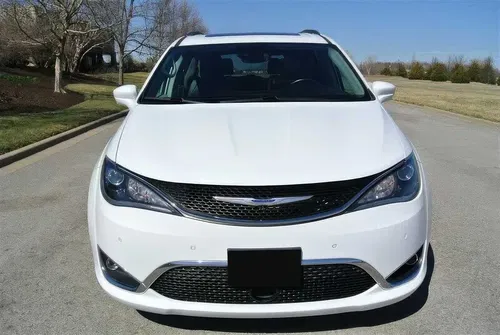 Chrysler Pacifica Touring L Plus 2019