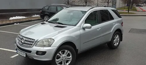 Mercedes-Benz ML 350 2006, надійний позашляховик з сервісною історією