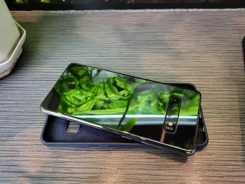 Samsung Galaxy S10+ 8/128Gb Ceramic Black