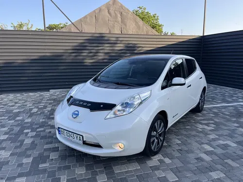 Nissan Leaf 2014 — електрокар в ідеальному стані, максимальна комплектація, 139 тис. км, перший влас