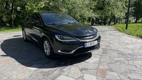 Chrysler 200 • 2.4 Газ/Бензин • Чорний седан у хорошому стані