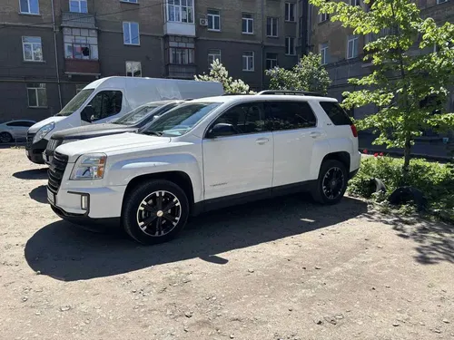 Потужний і економічний GMC Terrain 2016