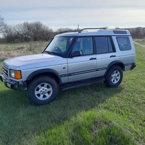 Land Rover Discovery 2002 — Надійний дизельний позашляховик з просторим салоном