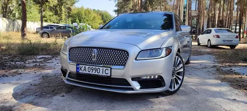 Lincoln Continental 2017 — потужний бізнес-клас із максимальним комфортом