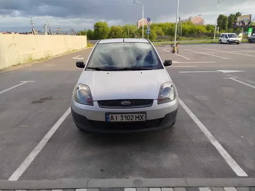 Ford Fiesta 2008 — Надійний хетчбек з великим пробігом