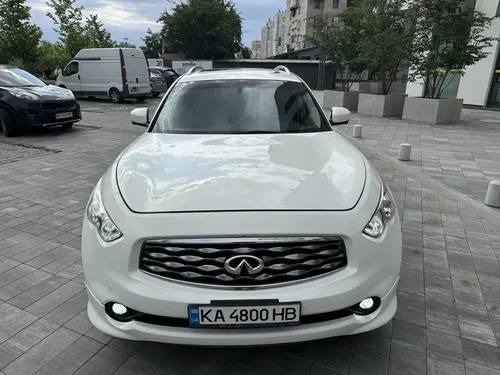 Преміальний Infiniti FX 35 з газовою установкою і люком