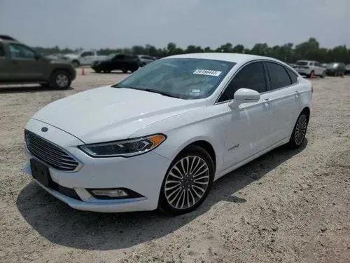 Ford Fusion Hybrid 2017 року