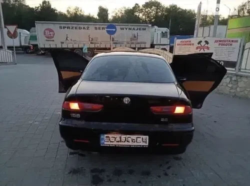 Продаж Alfa Romeo 156 2002 року