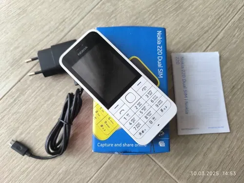 Nokia 220 Dual SIM