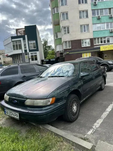 Ford Taurus 1994 — авто для ремонту або під проект