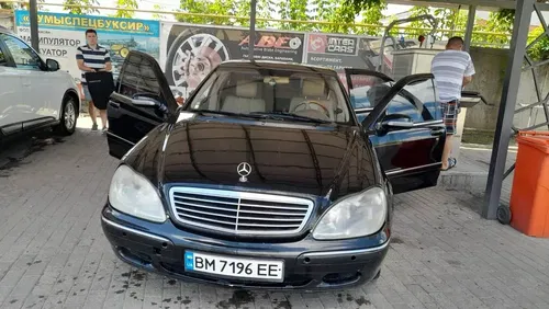 Mercedes S600 W220 з мотором 4.3, працює на газу/бензині