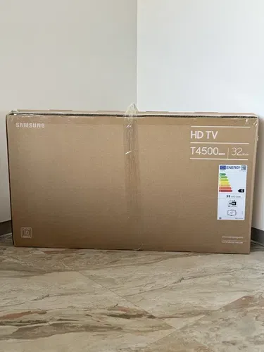 Телевізор Samsung 32" UE32T4500A