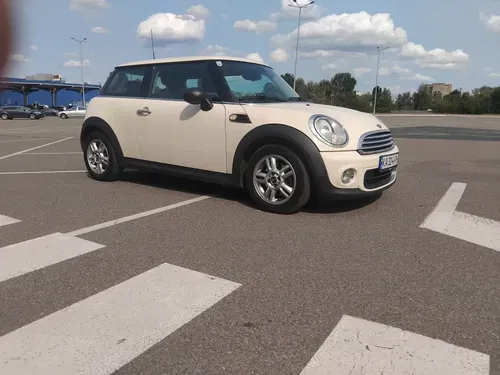 Продається MINI Cooper R56 у відмінному стані
