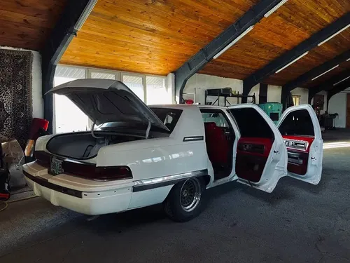 Buick Roadmaster 1992 • 1 000 000 км • Білий • V8 5.7 л • Реставровано