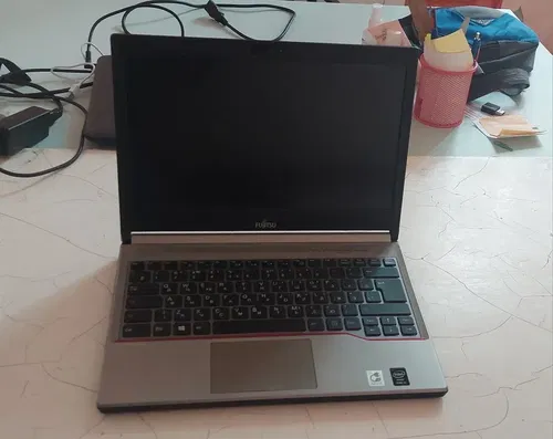 Офисный ноутбук Fujitsu Lifebook E734
