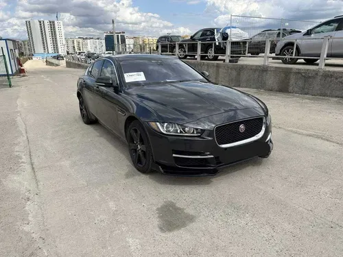 Jaguar XF 2016 — Комфортний і доглянутий седан з повним приводом