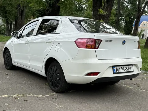 Geely  • Не фарбована • 1.5 бензин • 2014