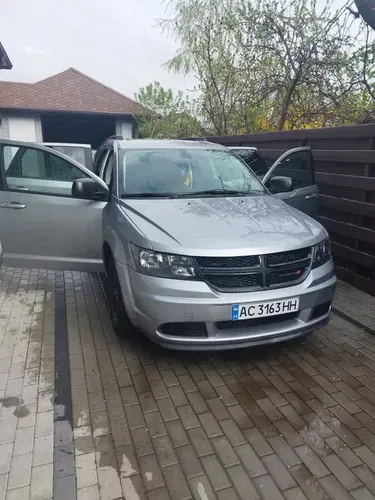 Dodge Journey 2020 — сімейний кросовер з ГБО і малим пробігом