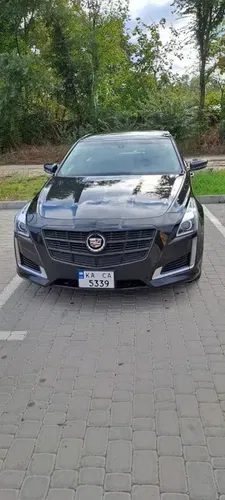 Продаж Cadillac CTS 2013 року