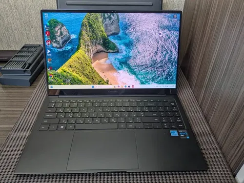 Ультрабук Samsung Galaxy Book Pro NP950XDB 15.6" i7-1165G7 16/512Gb