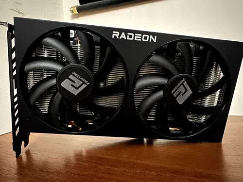 видеокарта Radeon RX 6600 замінена термопаста