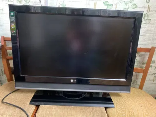 Телевізор LG 32LC43
