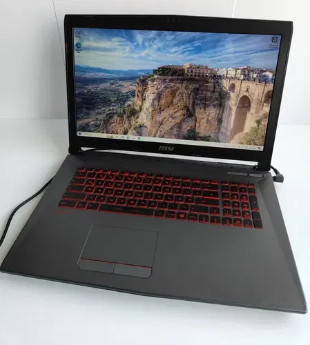 Iгровой ноутбук MSI GF72 i7-8750H/GTX 1050Ti 4 ГБ/RAM 16GB/SSD 256Gb
