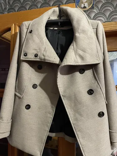 Жіноче пальто на весну