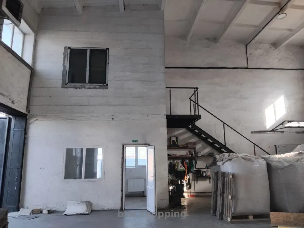 Оренда складу 373кв.м. Перечин. Закарпаття - btw.shopping