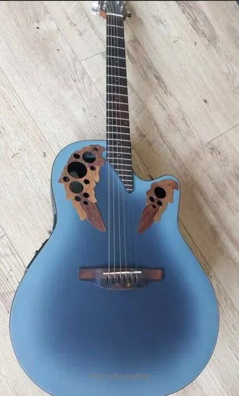 Електроакустична гітара Ovation з чохлом - btw.shopping