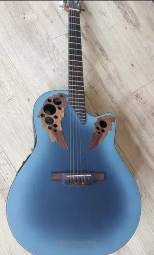 Електроакустична гітара Ovation з чохлом