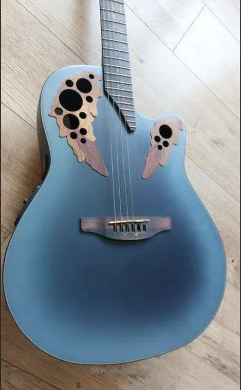 Електроакустична гітара Ovation з чохлом - btw.shopping