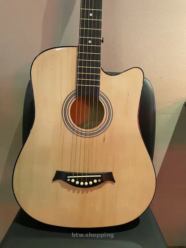 Акустична гітара з набором аксесуарів - btw.shopping